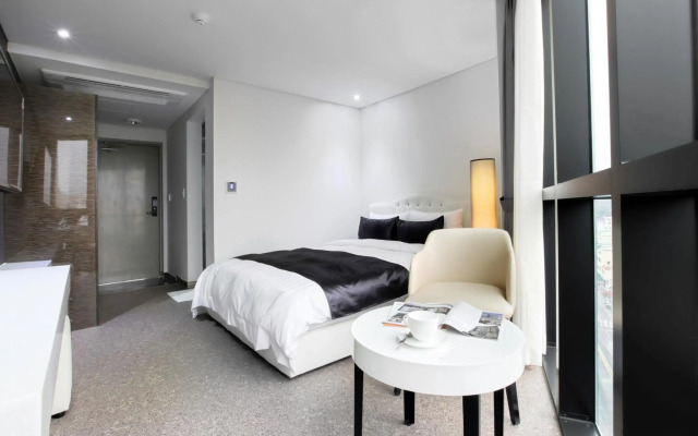 Eins Hotel