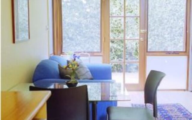 Studio Q Apartments