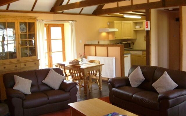 House With 2 Bedrooms in Looe, With Wifi - 4 km From the Beach