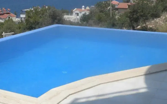 Villa Keros