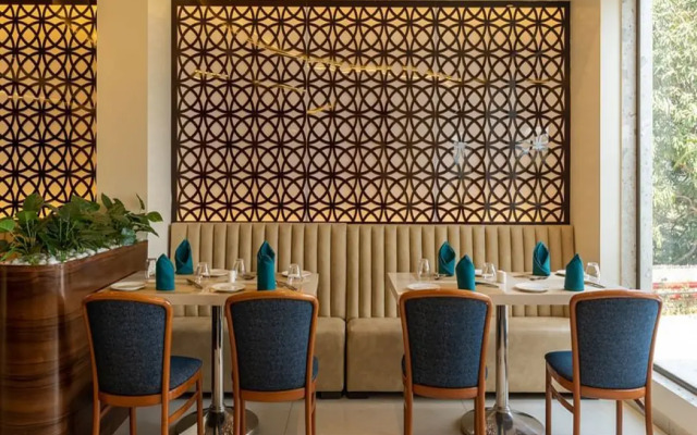 Mastiff Grand The Sia Palace Suites & Banquets, Khopoli (Nr. Imagica)