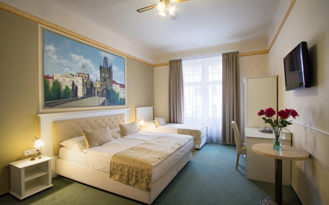 Hotel Taurus