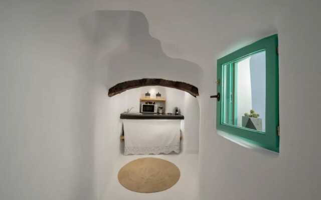 Two Bedroom Villa With Private Indoor Cave Pool