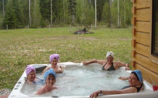 Kicking Horse Kabins