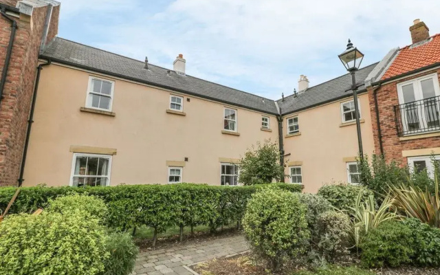Nett's Coastal Escape
