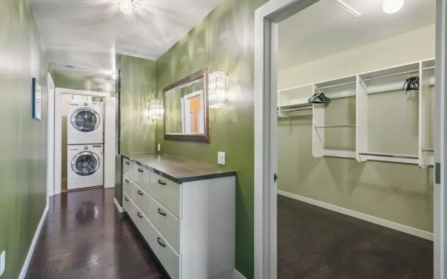 Violet Suites PDX