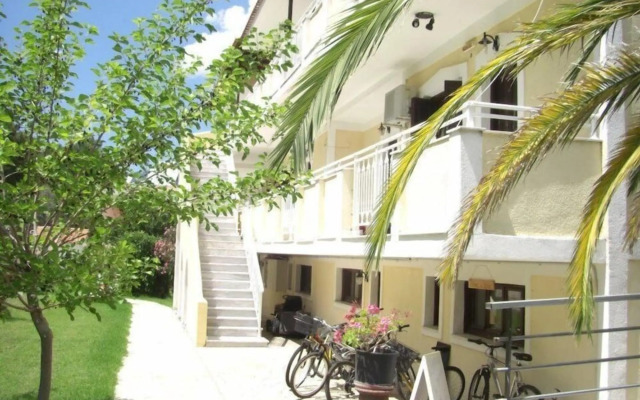 Zeus Hotel