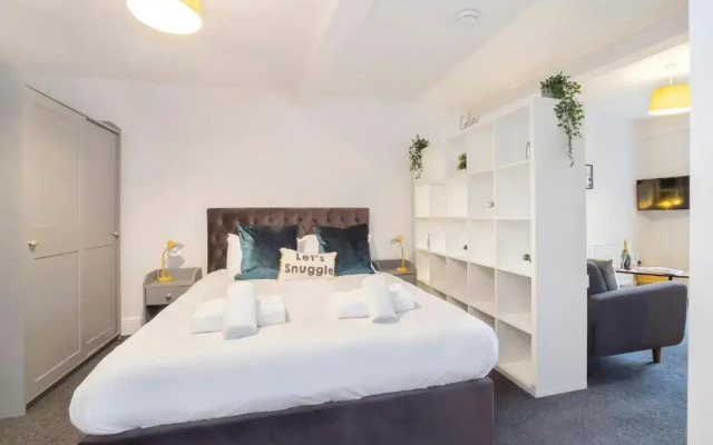 Abbotts Mews - Studio Apartment
