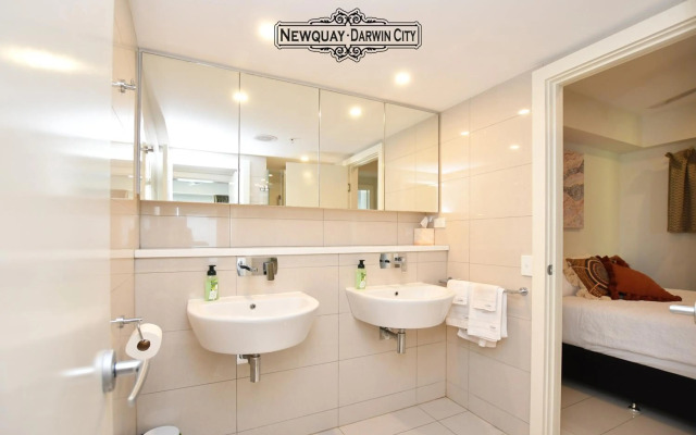 "NEWQUAY" Ideal Location & Views at PenthousePads