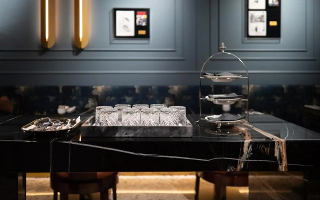 The Glam Boutique Hotel & Apt