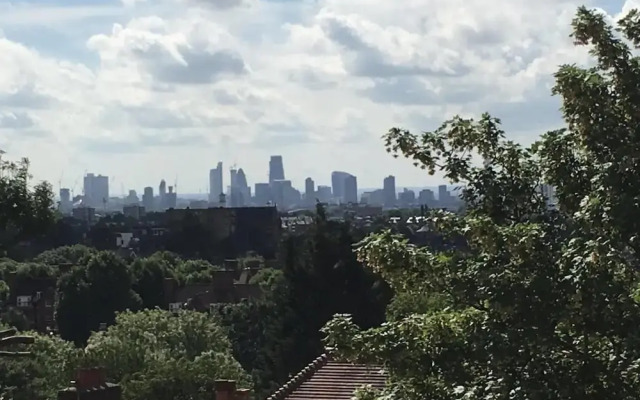 3429 - London