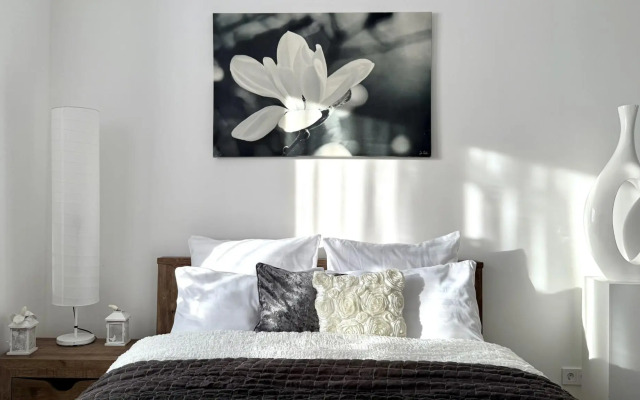 Apart Mari на набережной Генерала Карбышева 18