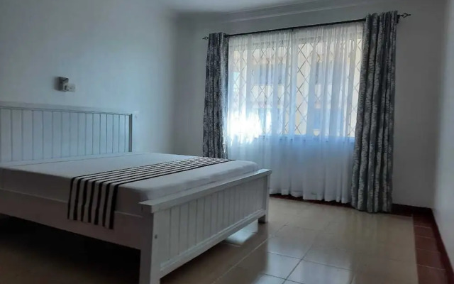 Stay.Plus Queen's Royal Apartments Nyali