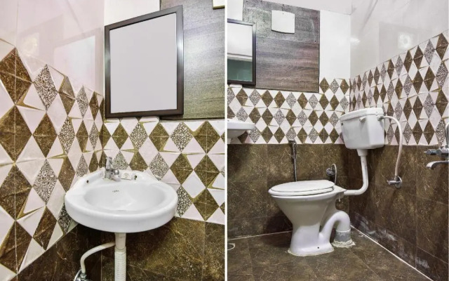 Gold Inn Palace by OYO Rooms