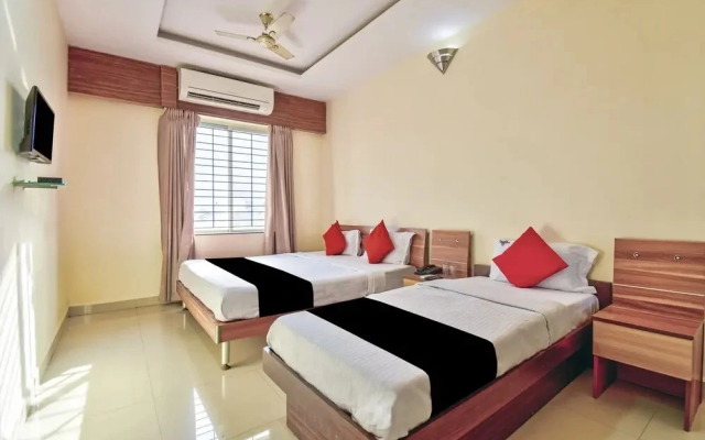 Nakshatra Comforts by OYO Rooms
