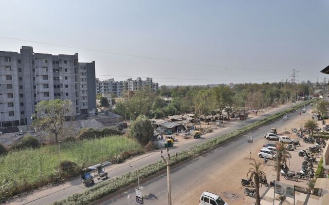 OYO 12182 Hotel Shekhawat Palace