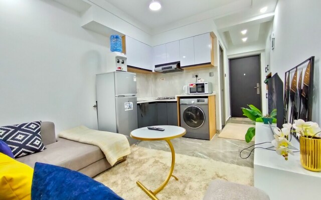 Lux Suites Heartland Business Apartments