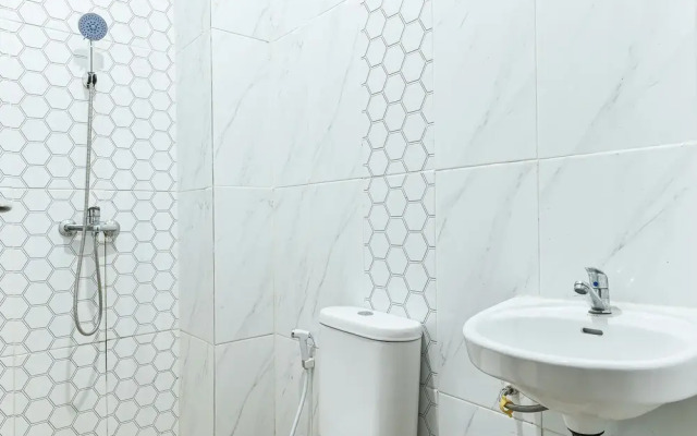 OYO 93503 Lotte Residence