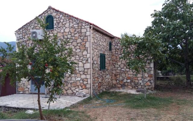 The Stone House-Zacharatos Nikolaos