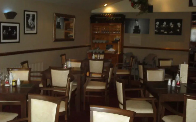 The Bowling Green Steakhouse Restaurant & Hotel