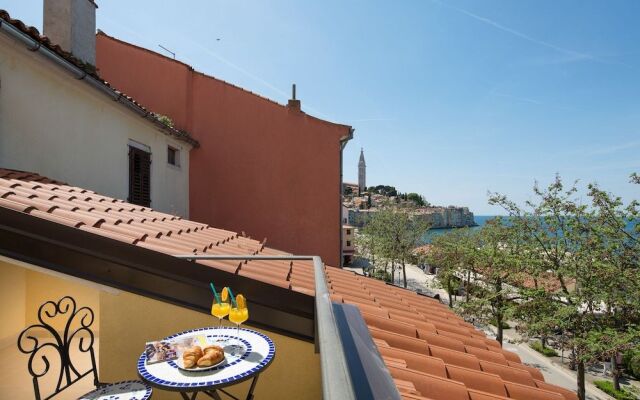 Valdibora Seaview Residence