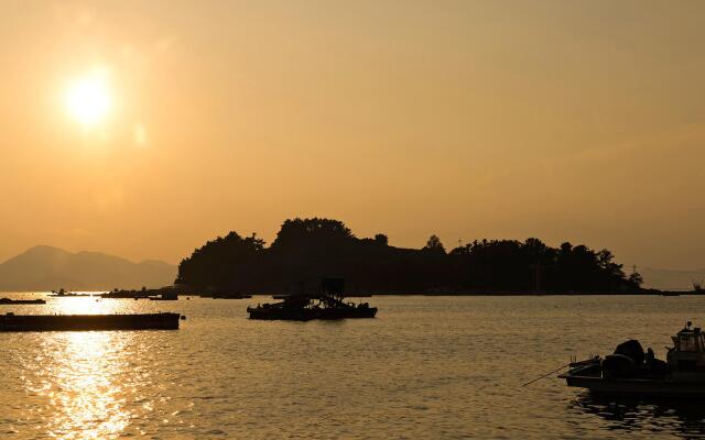 Yeosu Seommaeul Pension