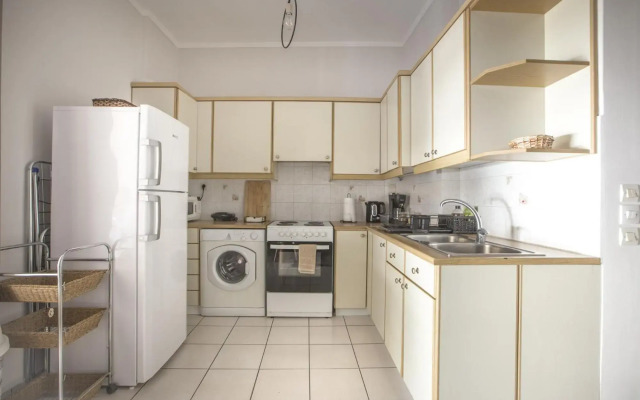 Francis Getaway in Pireaus