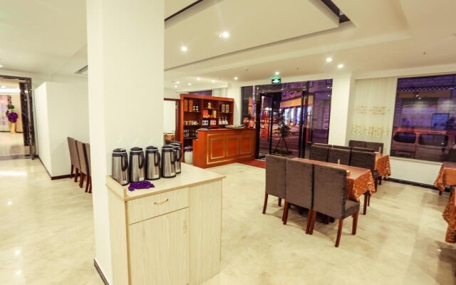 Ukelai Hotel