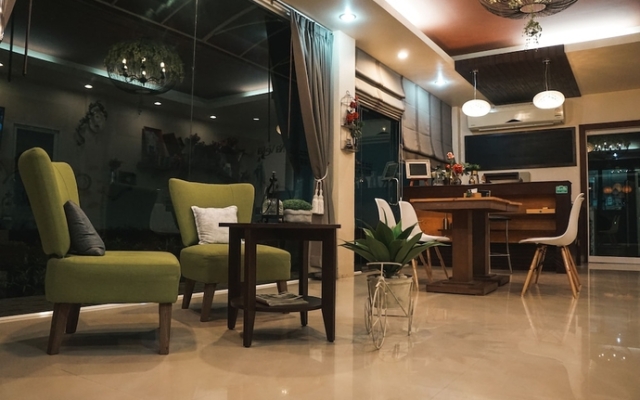 Executive - The Inn at Whistler Village