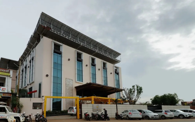 Palette - The Grand Sita