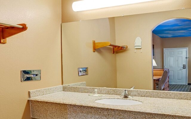 Sapphire Inn and Suites