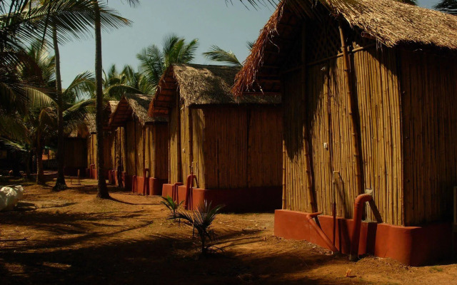 Om Lake Resort
