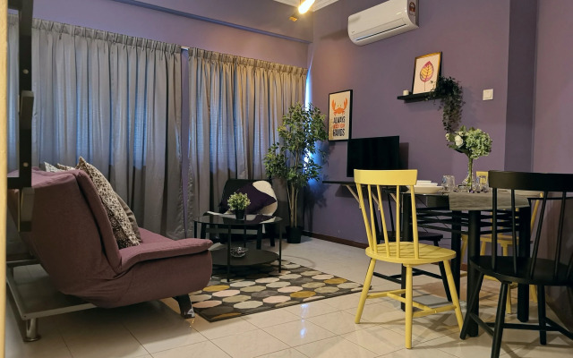 Aurora Court Blue Ocean & Floral 321