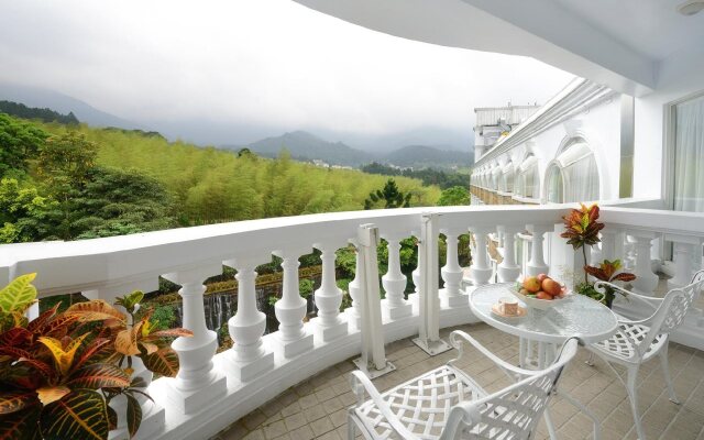 Le Midi Hotel