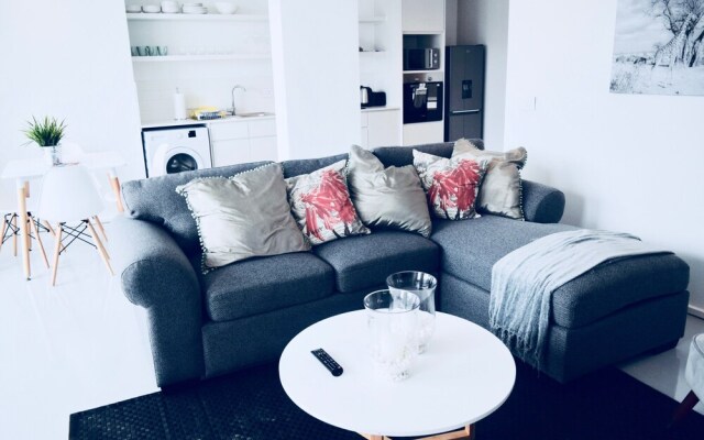 Modern 1 Bedroom Apartment in Cape Town