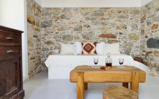 Laina Traditional Guest House