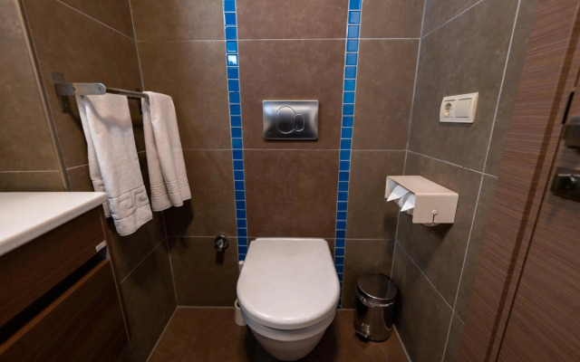 Elanaz Hotel