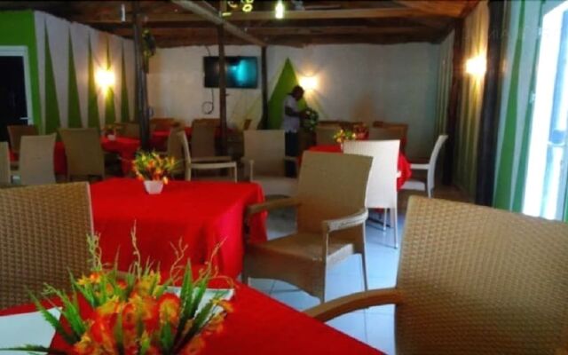 Hotel Ichaweri