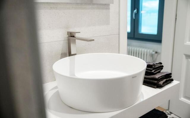 Ortensie al Lago - by MyHomeInComo