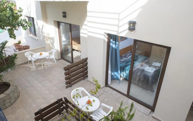 C & A Hotel Apartments