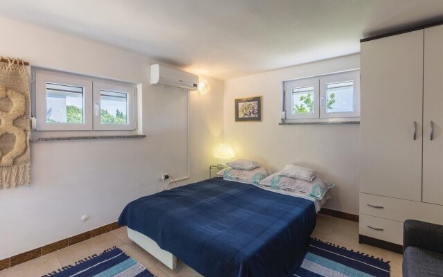 Nice Home in Premantura With Wifi and 4 Bedrooms