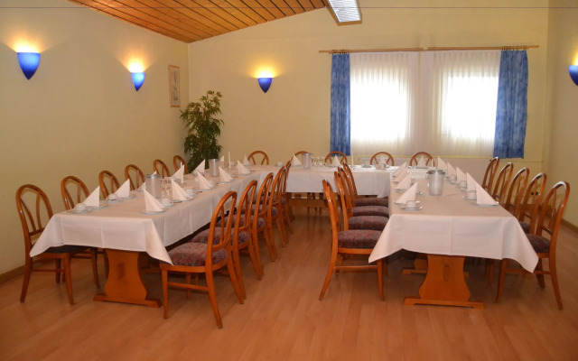 Restaurant & Landhotel Zum Niestetal