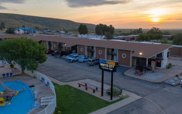 White's City Cavern Inn