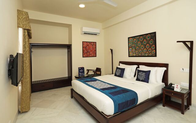 OYO 9366 Hotel Shambhu Villas