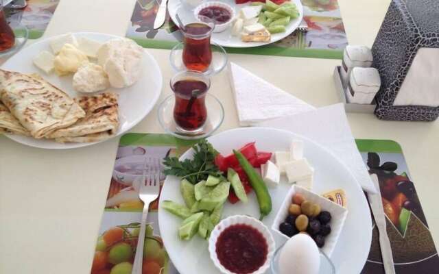 Evin Otel
