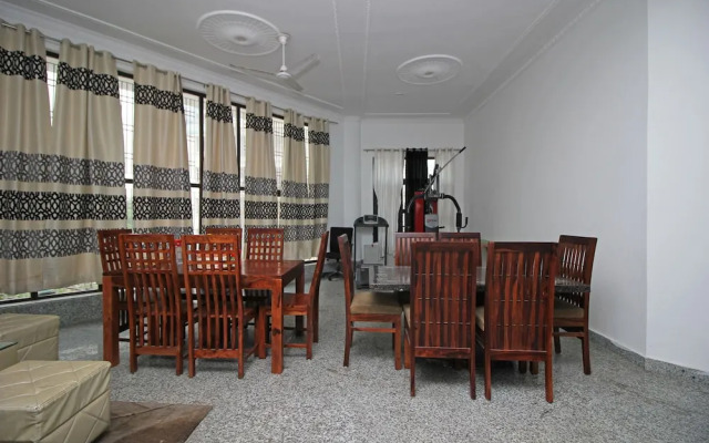 OYO 9076 Absin Hospitality 2