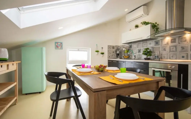 Ena 1 Trinajsti i in Trinajsti i