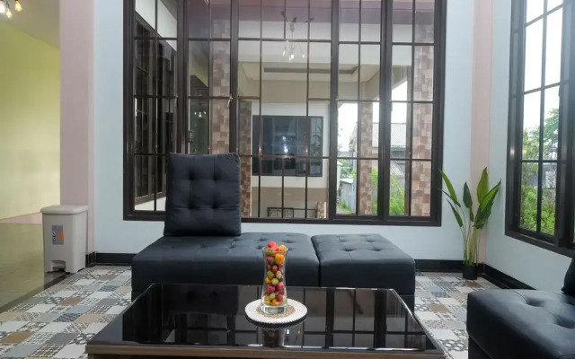 Urbanview Grand Lotus Hotel by RedDoorz