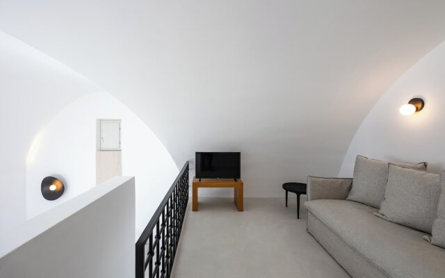 Omna Caldera Suites