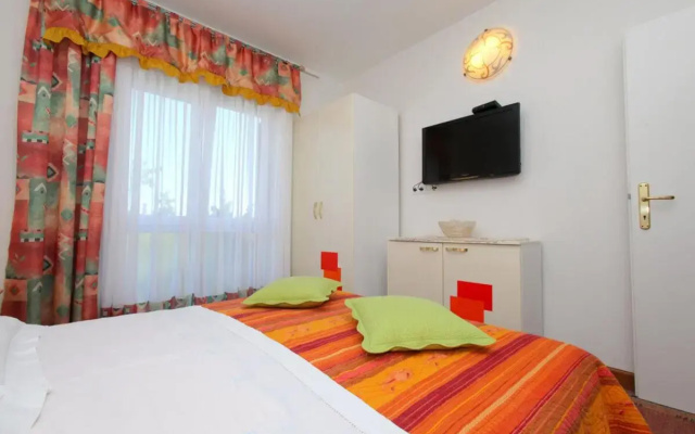 Apartments Jole - 70m from the sea